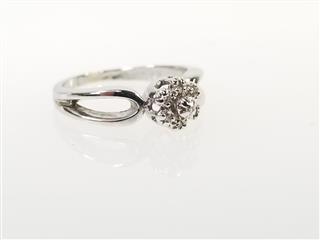 10K White Gold Round Diamond Fashion Ring Sz 4.5